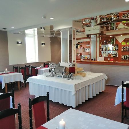 Hotel Lech Gniezno Exterior photo